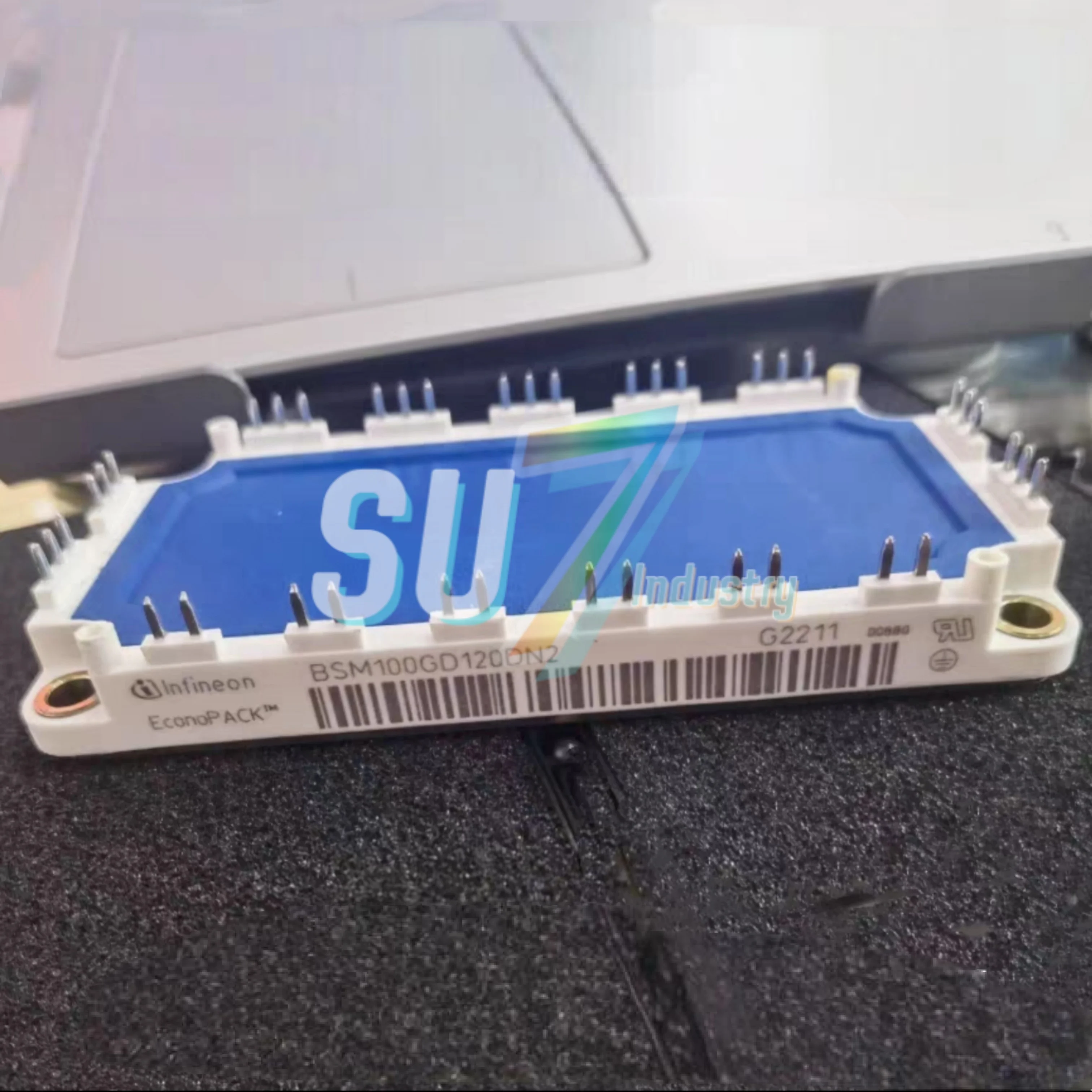 BSM75GD120DLC BSM100GD120DN2 neuf dans l'alimentation du module d'alimentation d'entrepôt