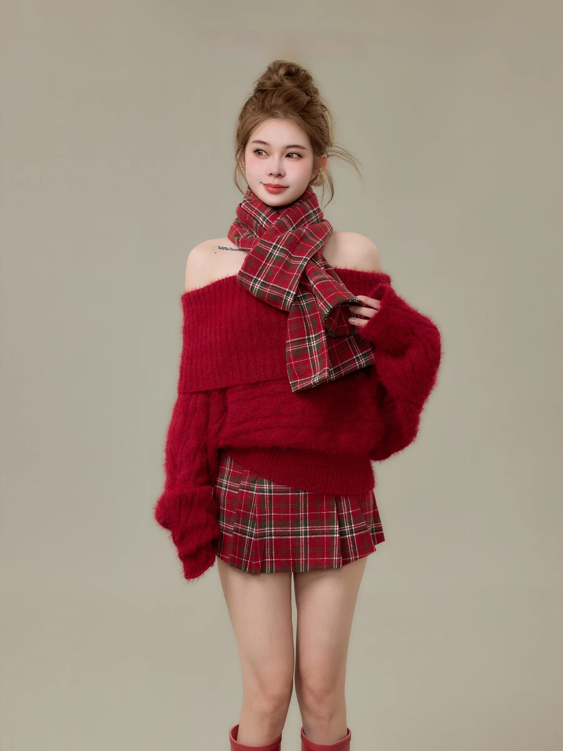 

Red One-Shoulder Knitted Sweater Soft Cozy Women's Fashion New Year's Outfit Autumn Winter Loose Fit Long Sleeve Pure Color