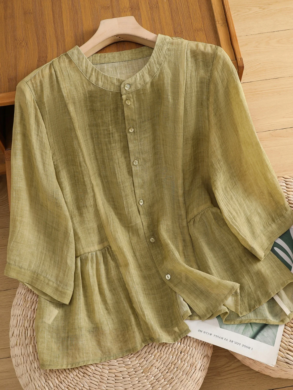 캐주얼 린넨 여성 여름 2024 패션 스탠드 칼라 루즈핏 버튼 디테일 단색 탑