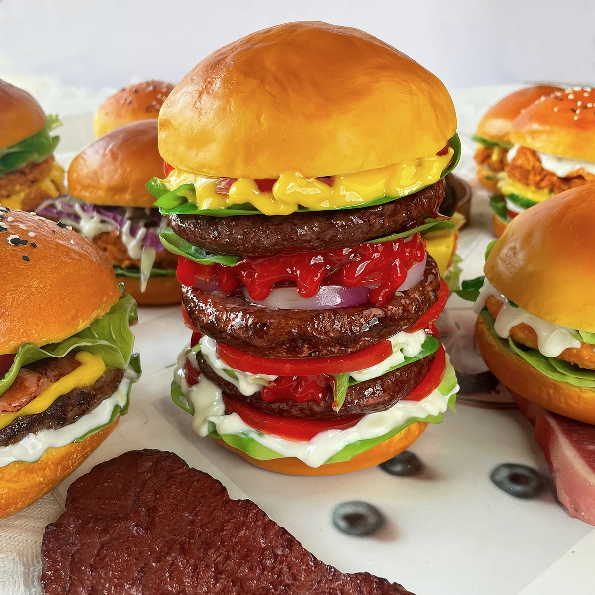 Realistisches gefälschtes Hamburger-Modell, PU-Material, Lebensmittel-Display-Requisite (1 Stück), für Fotografie, Dekoration, Restaurant, Schaufenster, Party – Detail 4