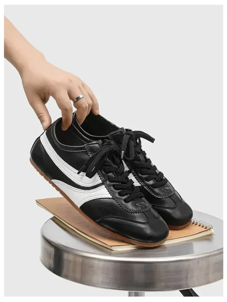 

German Training Shoes Women 2025 New Genuine Leather Women Sneakers Flat Lace-up Retro Large Size Forrest Gump Shoes Women