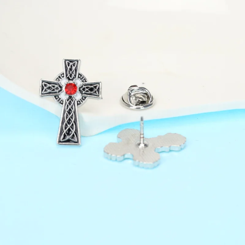 Metal Cross Series Badge Pin Christian Catholic Customized Zinc Alloy Badge Crafts Dripping Church Brooch Badge