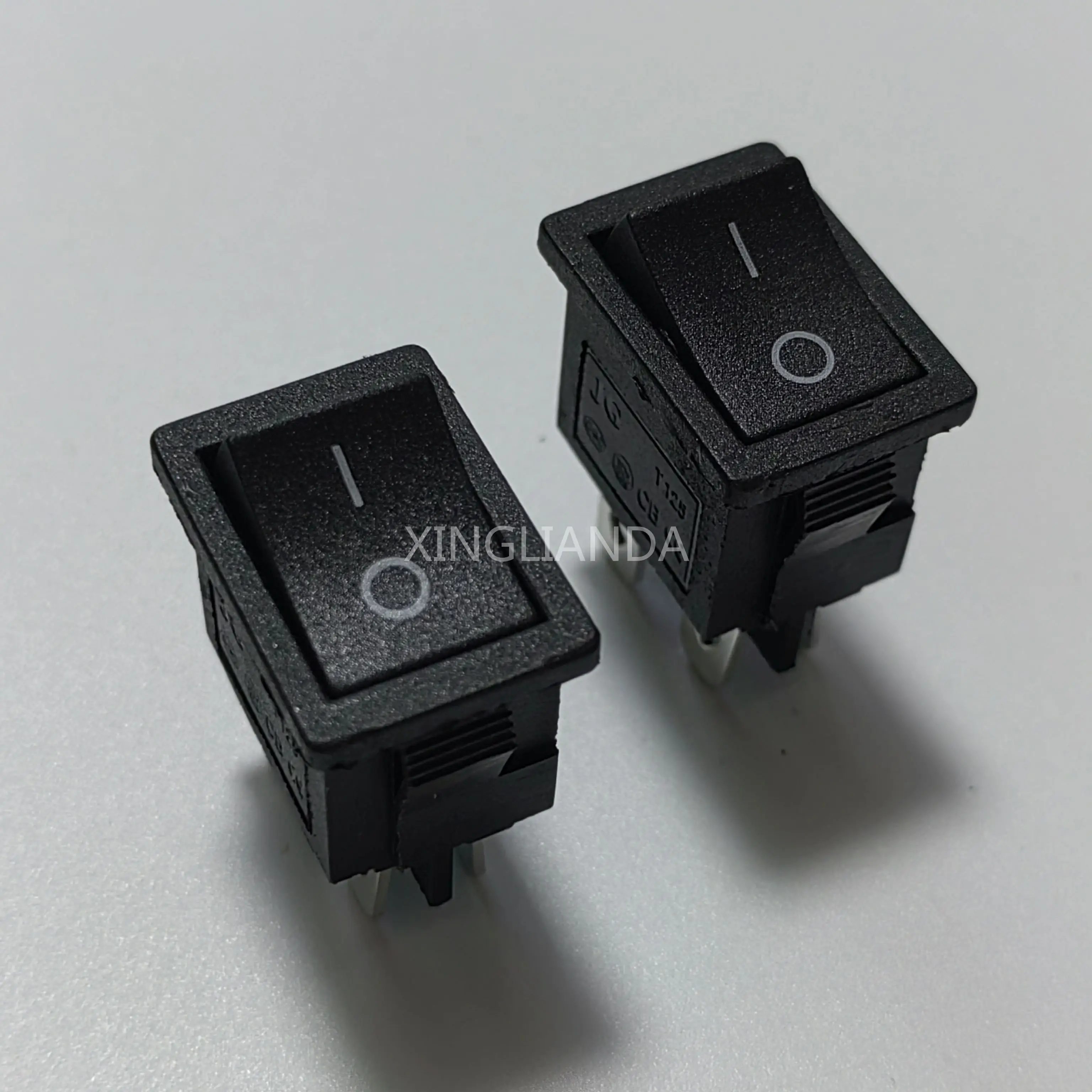 ボートおよび車用のオン/オフロッカースイッチ,4ピン,KCD1-4, 21x15mm,6a,250v,10a,125v,ac,黒,20個