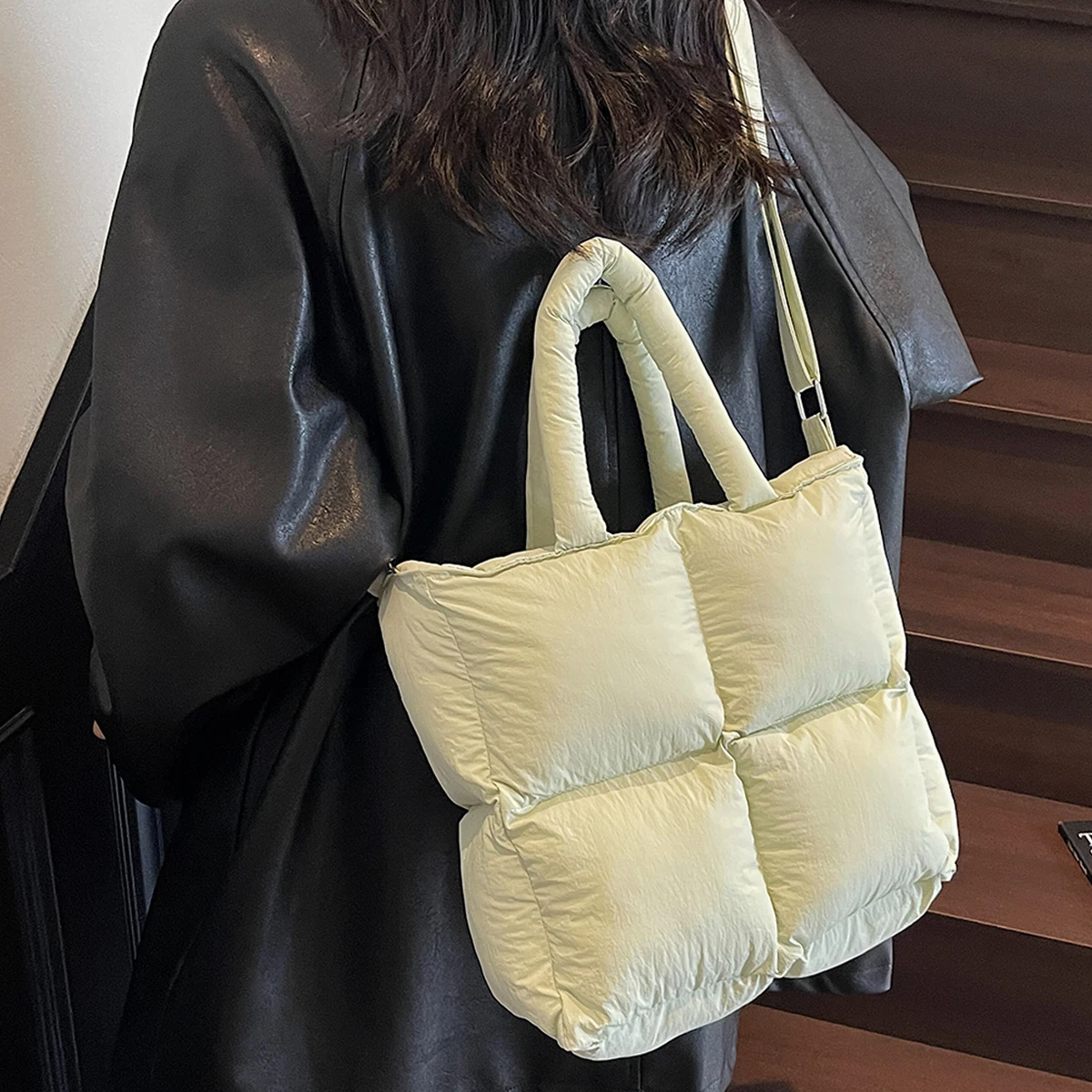 Borsa monospalla da donna, borsa da pendolare a tracolla regolabile versatile trapuntata morbida di grande capacità da donna