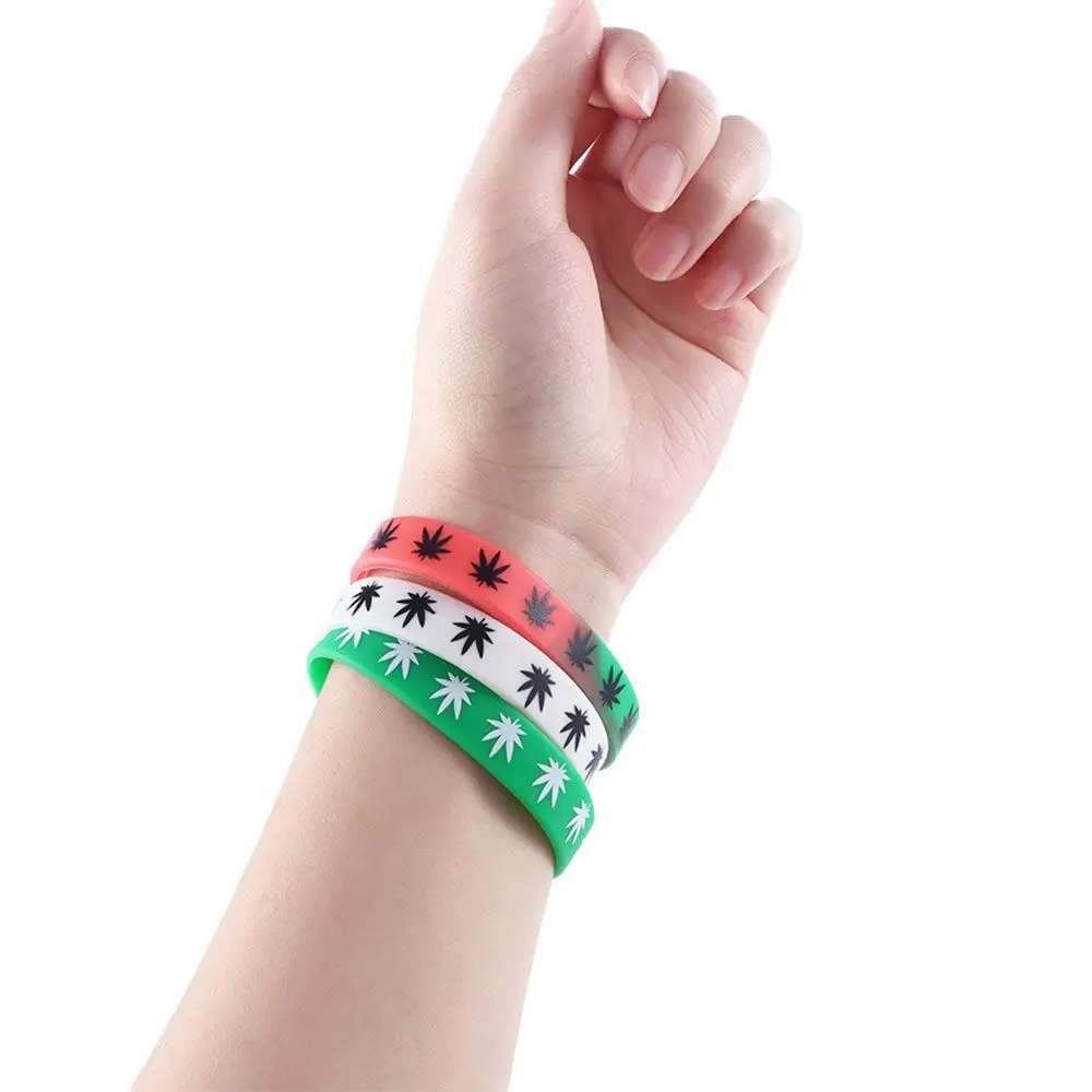 Hip Hop Friend Gift Silicone Creative Waterproof Fashion Jewelry Bangle Wristband Silicone Bracelet Maple Leaf Bracelet