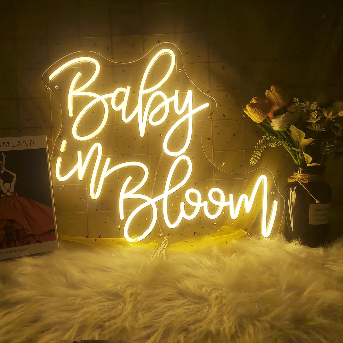 Enseigne au néon LED Baby in Bloom pour décoration de fête, lumière pour chambre à coucher, cadeaux d'anniversaire, confession de mariage, créer une atmosphère