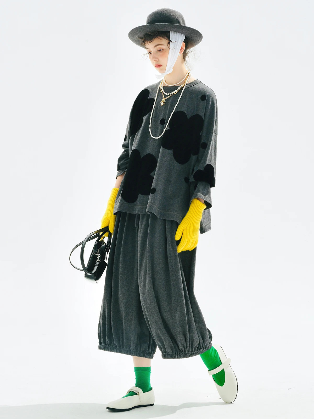 imakokoni 2025 Autumn Pure Cotton Knitted Appliqué Oversized Long-Sleeve Top for Women, Autumn Inner Wear 255162