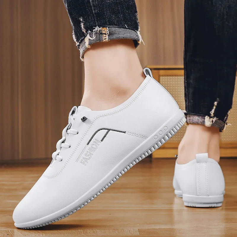 Zapatos informales de suela suave Para hombre, zapatillas transpirables finas a la moda, Color blanco sólido, novedad de verano 2024