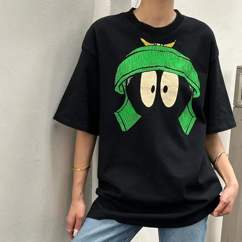 2024  Streetwear Vintage Cartoon Graphic Marvin The Martian Casual Summer Cotton Oversized Short Sleeve Tops for Men Clothing