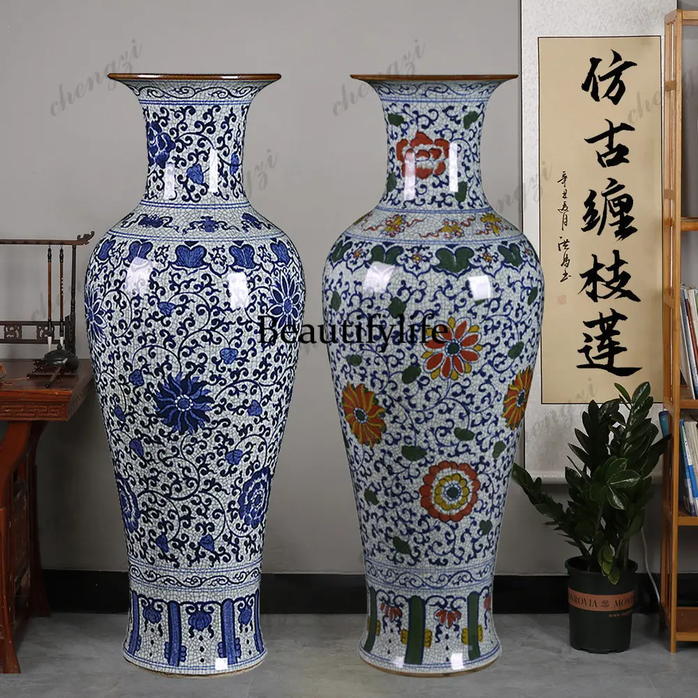 Floor-to-ceiling large vase hand-painted antique and old blue and white porcelain vase home decoration ornament