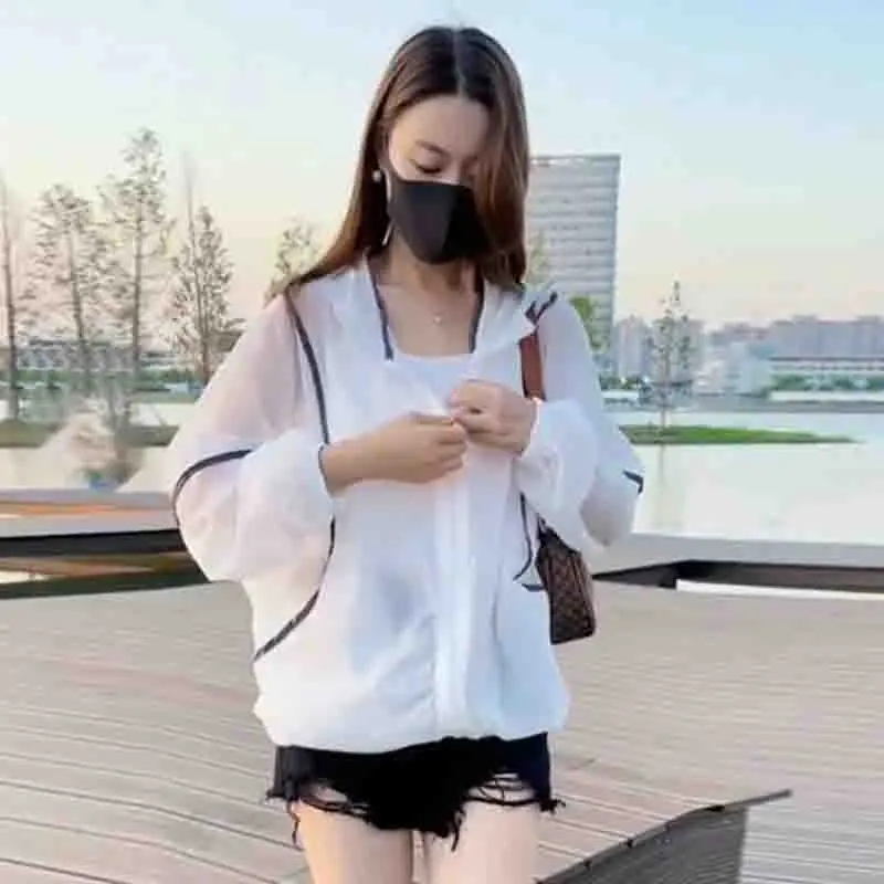 Women Korean Loose Fit Hooded Sunscreen Clothes Tops 2024 New Female Summer Thin Style Ultraviolet-proof Sunscreen Clothing Coat