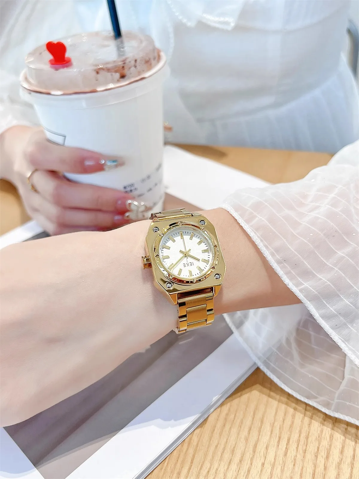 ساعة نسائية على الطراز القديم بسيطة، عصرية، فاخرة خفيفة، ساعة كوارتز مربعة متعددة الاستخدامات، ساعة يد نسائية أنيقة. #3