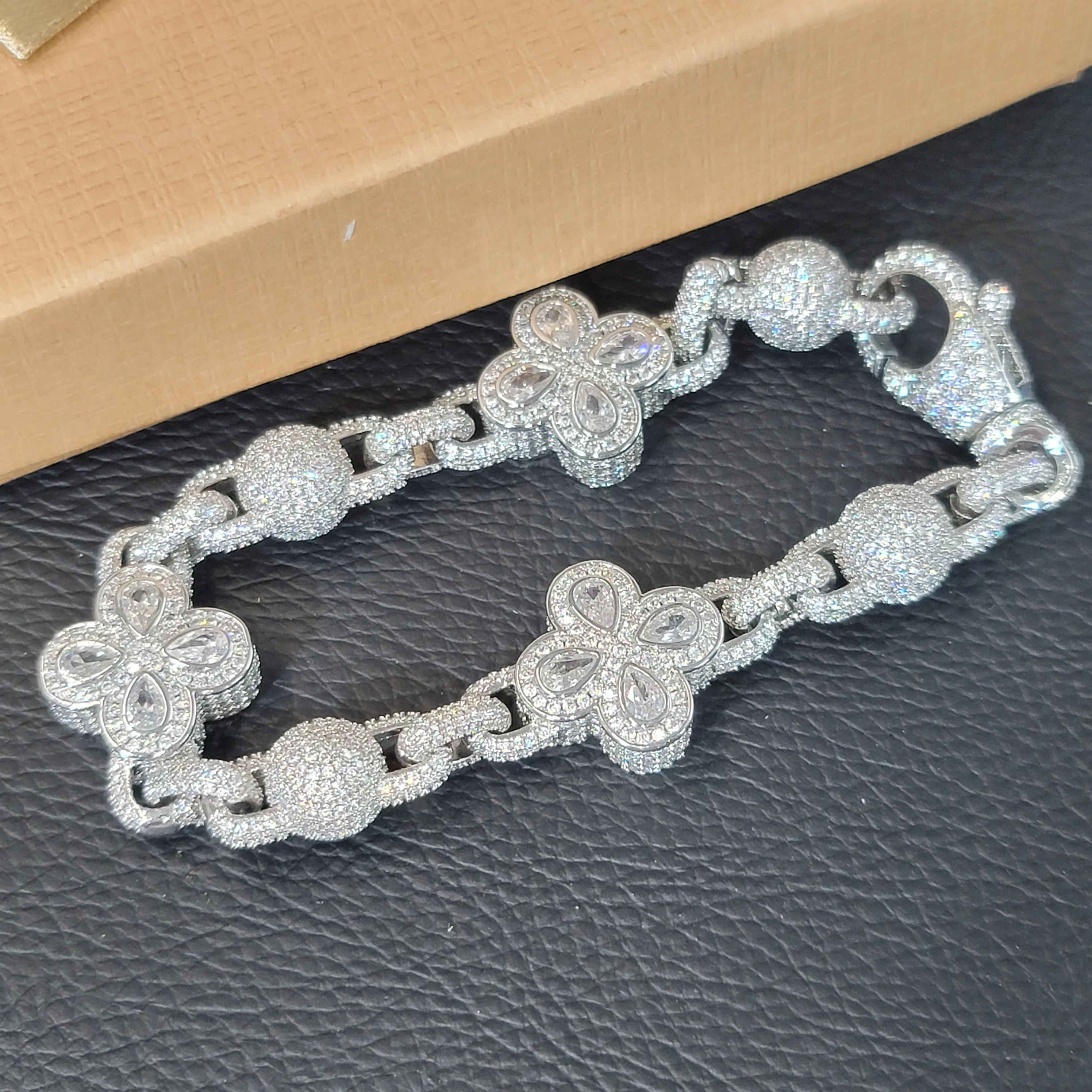 perline-rotonde-alla-moda-e-fiori-collana-a-maglie-infinite-bracciale-a-catena-ghiacciata-pavimentata-con-zirconi-gioielli-hip-hop-regali-di-nozze