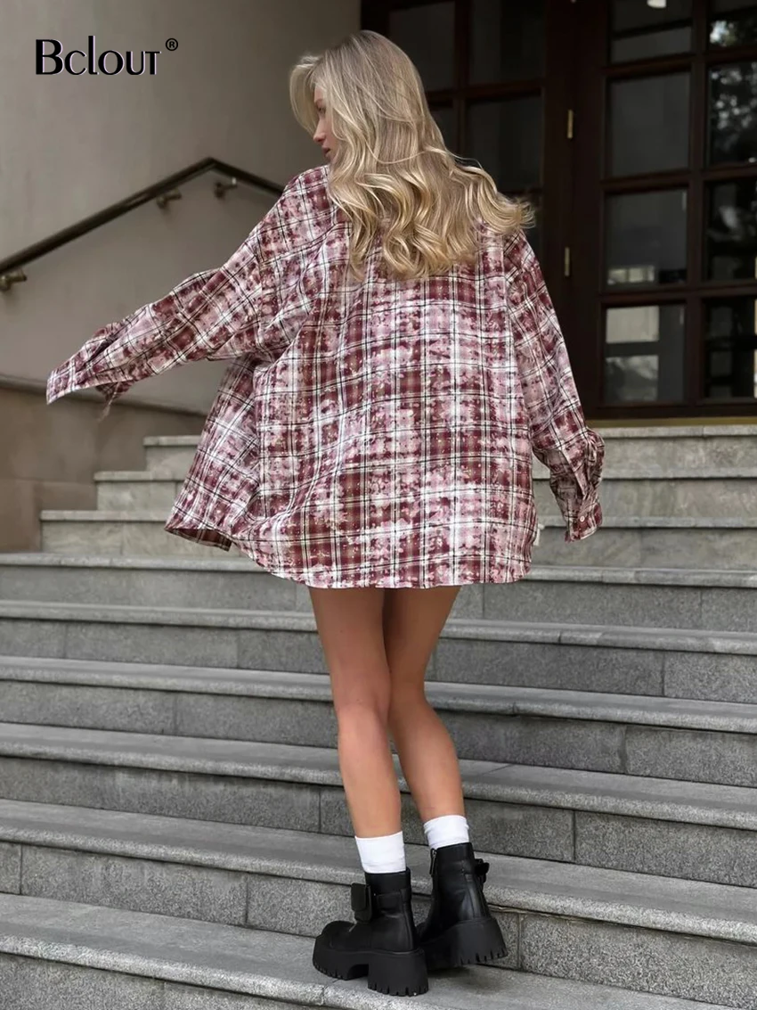 Bclout Fashion Red Loose Plaid Shirts Blouses Female Autumn 2024 Long Sleeve Pockets Shirts Casual Striped Blouses Coats Vintage