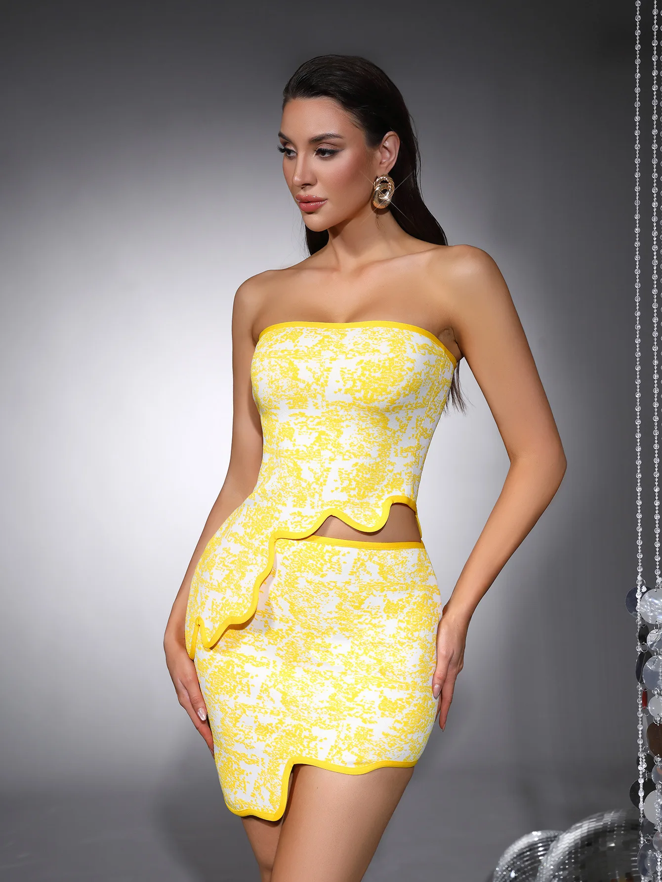 

2026 Women Summer Sexy Strapless Ruffles Tie-dye Yellow Two Pieces Skirt Bandage Set Celebrity Designer Fashion Women's Set
