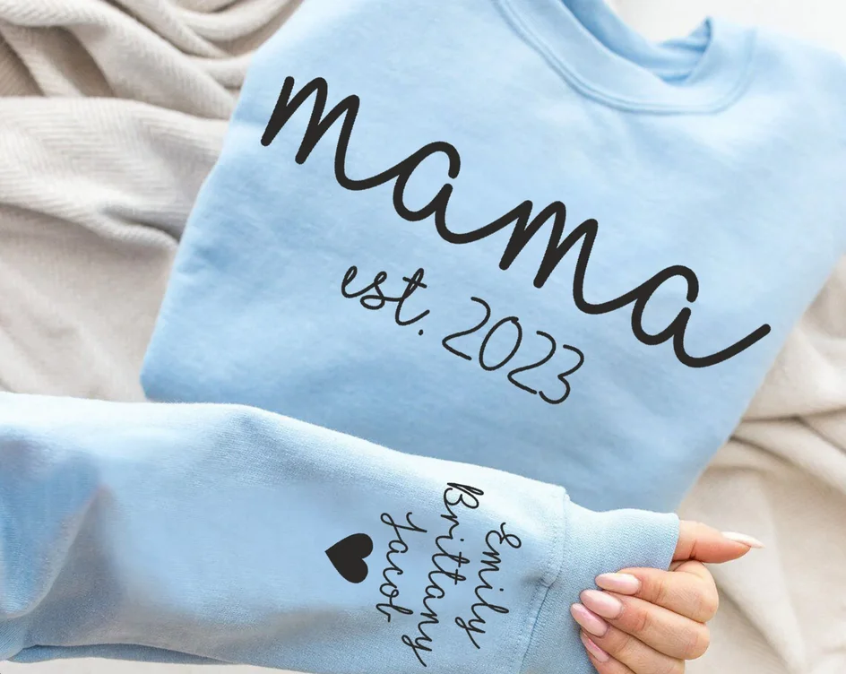 Custom Mama Sweatshirt with Kid Name on Sleeve, Personalised Mom Sweatshirt, Mother‘s Day Gift for Mom, Mama Sweater, Gift Idea