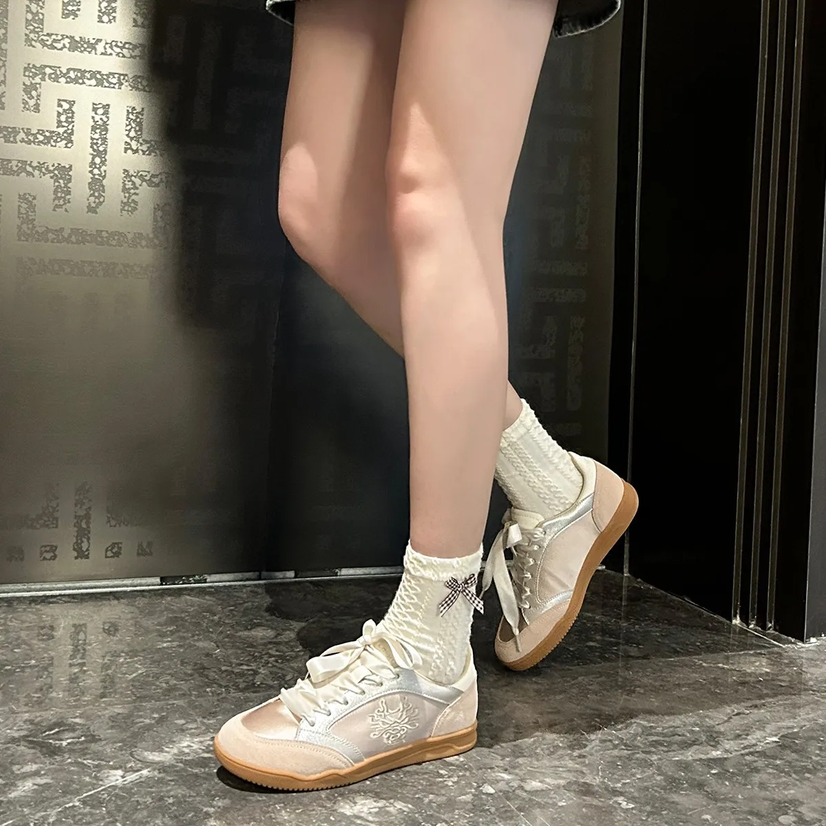 2024 New Casual Platform Sneakers Comfortable Flat Shoes Women\'s Simple Sports Satin White Tenis Shoes Lace-up Flats Zapatos De