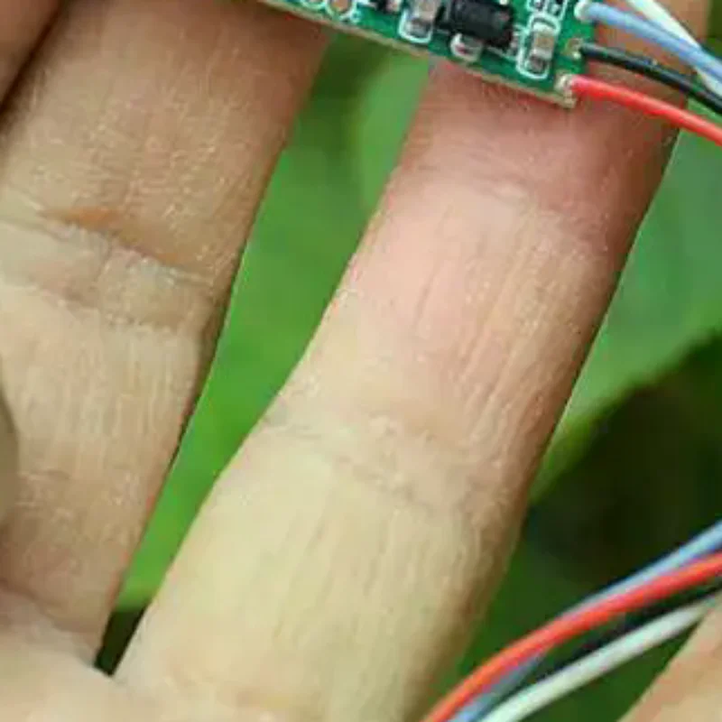 2S 2100KV Tiny Brus…