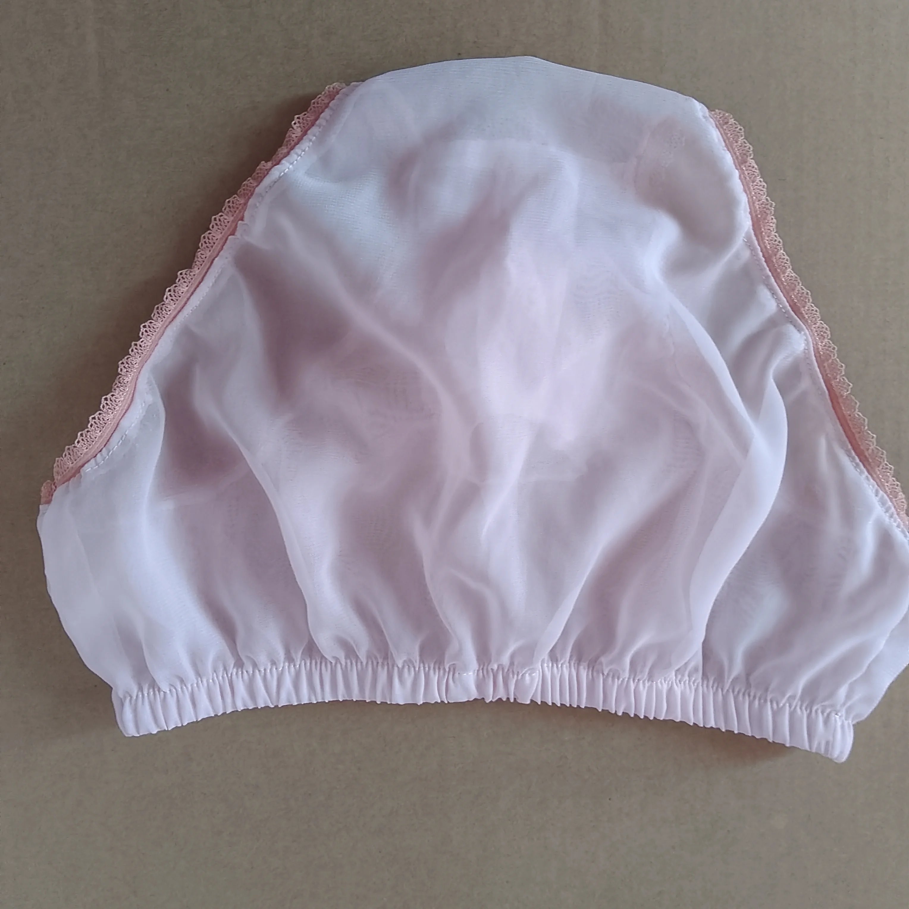 ملابس داخلية حريرية خفيفة الوزن مصنوعة يدويًا للرجال