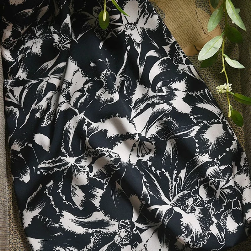 145CM Wide 200G/M Rayon Fabric with White Floral Prints on Black for Summer Dress Cheongsa Blouse,Soft Smooth Fabric R424