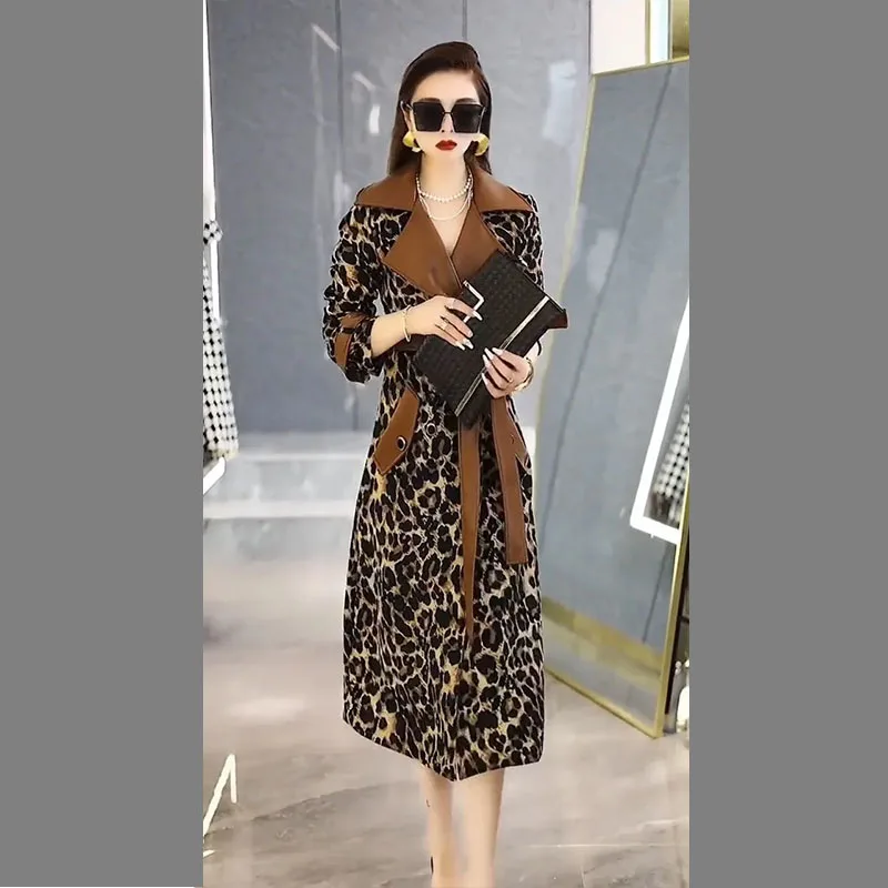 (Yihaodi Garments) Fashionable high-end temperament light luxury zebra print coat for women in 2022 autumn and winter new large