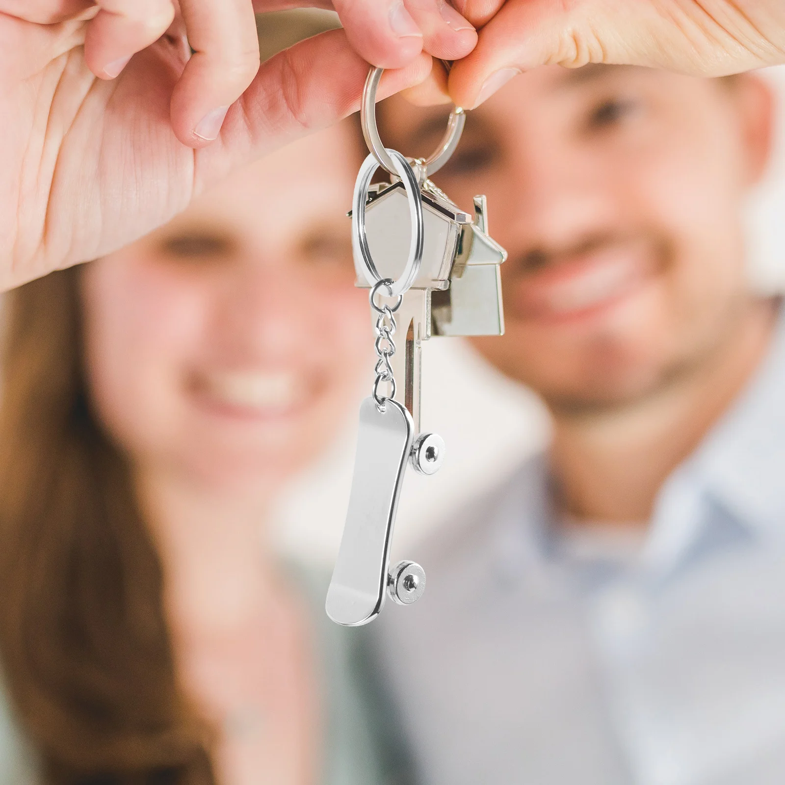 

Skateboard Keychain Pendant Retro Skateboard Shape Hanging Keychain for Bags Backpack Decorative Small Keychains