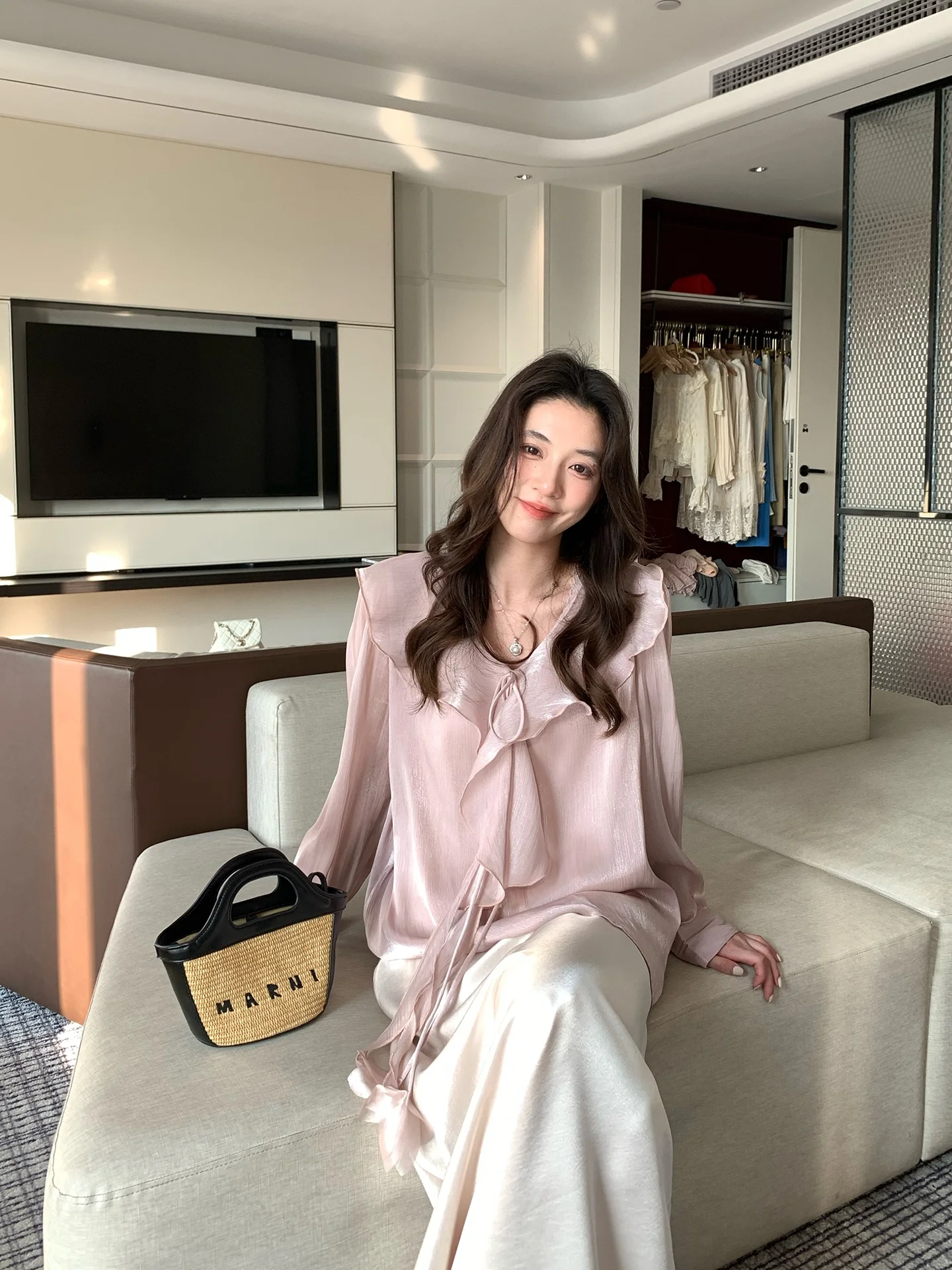 

Романтичная розовая женская блузка INGCON, лето 2026, в непринужденном стиле, свободного кроя, с V-образным вырезом, дышащая, для повседневной носки