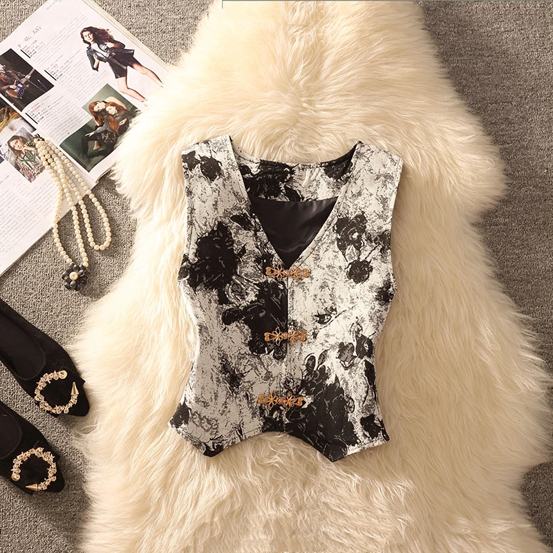 Spring 2026 Vintage Chinese Style Women's Vest Sleeveless V-Neck Button Print Outerwear Short Length Commute Style Fashion