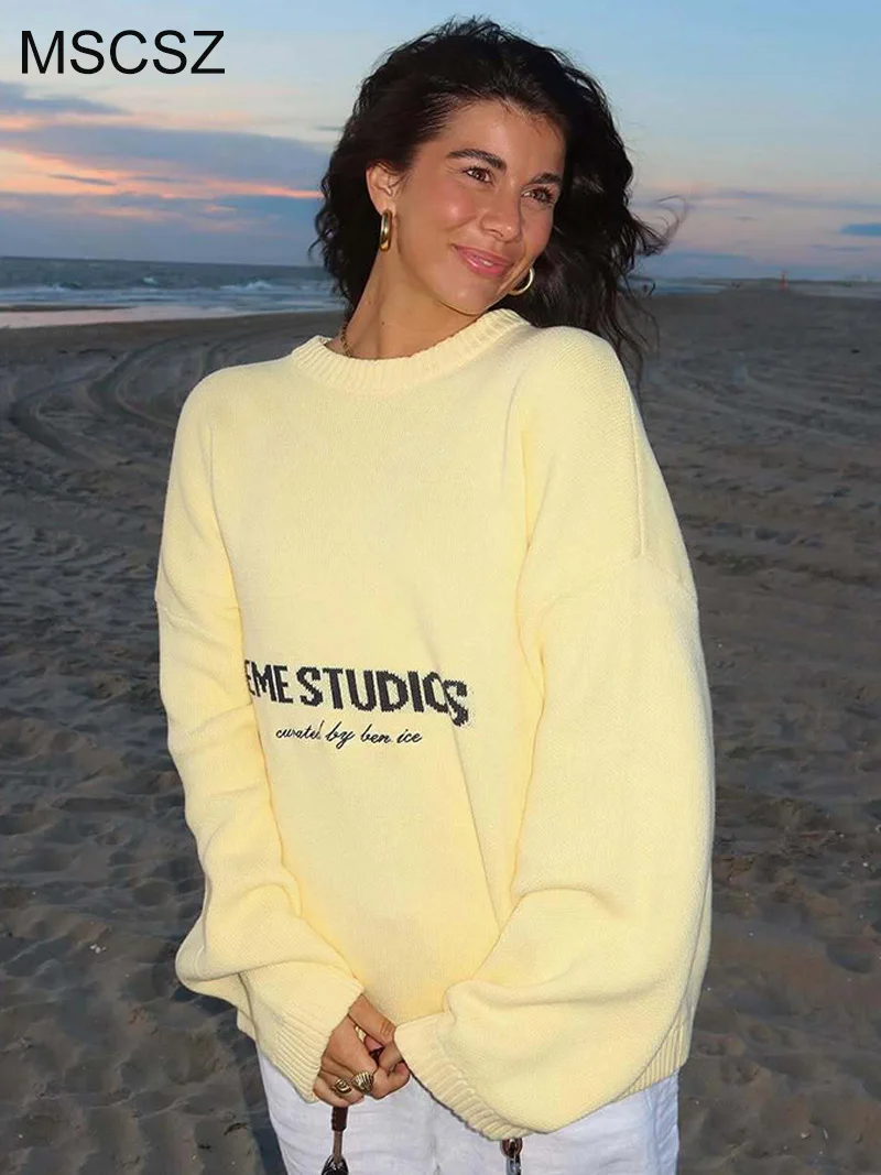 

MSCSZ желтый вязаный свитер для женщин, свитер с круглым вырезом и длинными рукавами Y2K, пуловер с буквенным принтом, зимние свитера, тренд 2023 г.