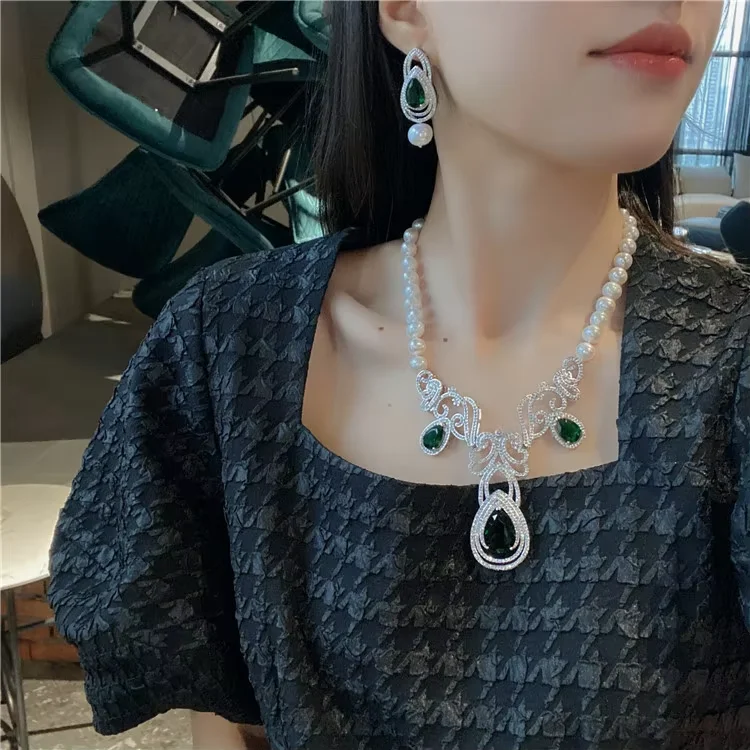 

Natural fresh water pearl necklace Green Jade Earrings Necklace Set Jewelry