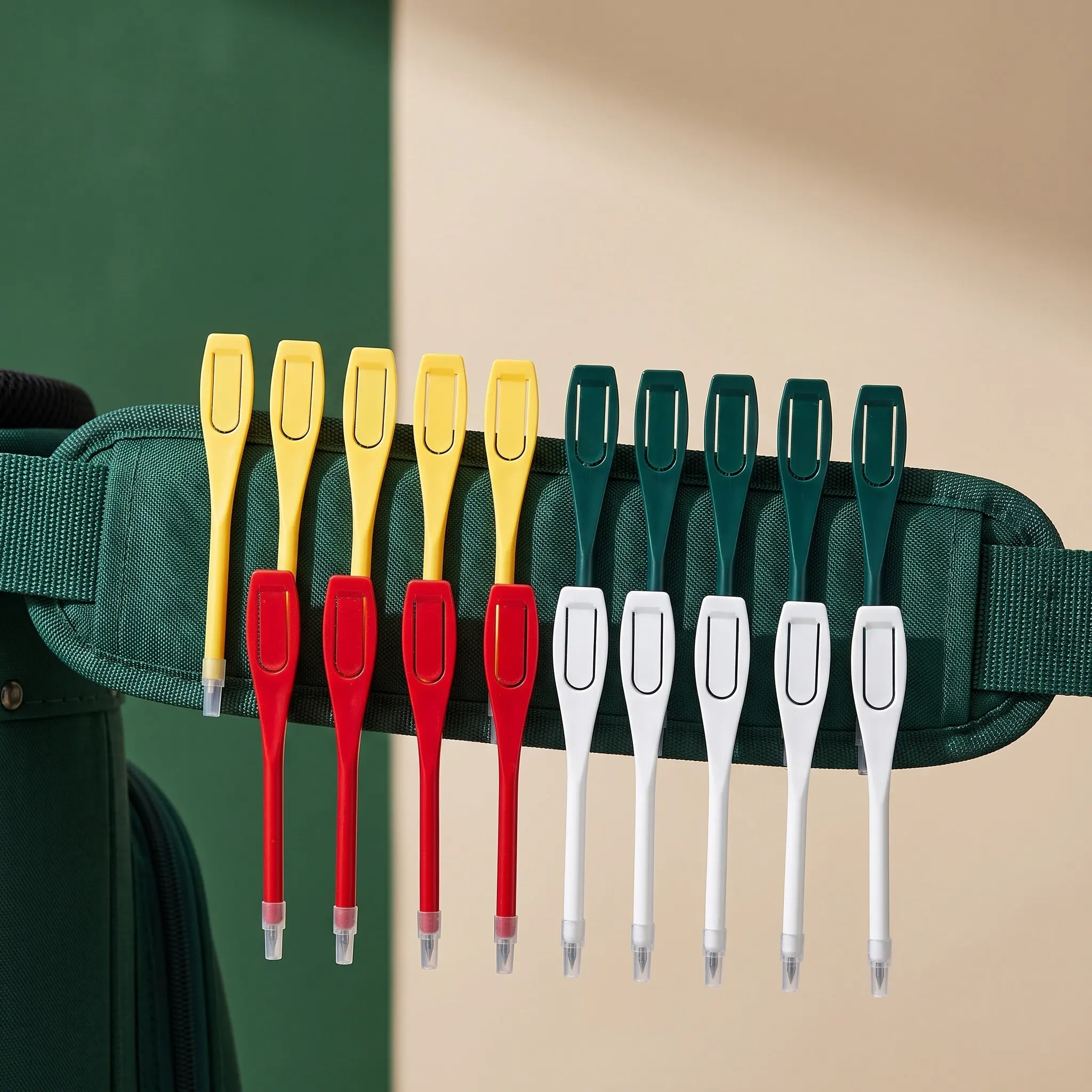 20Pcs Scoring Pencil Golf Marker Pen PP Construction 4.4inch Compact Clip-on Design Mixed Color Score Recording Tool