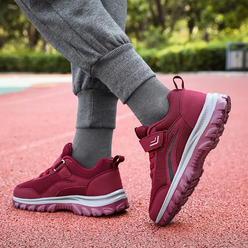 Новая повседневная спортивная обувь для пар, уличная противоскользящая сетчатая дышащая повседневная легкая прогулочная обувь для среднего и пожилого возраста