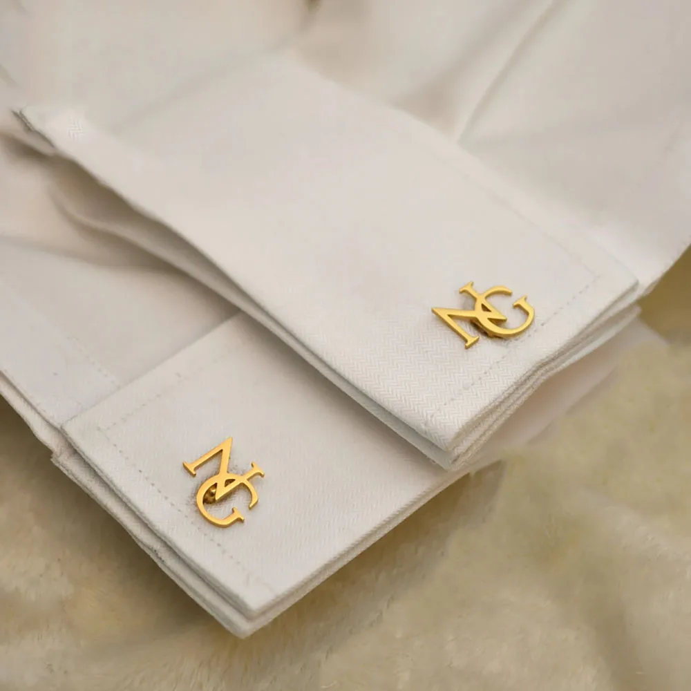 أزرار أكمام مخصصة من الفولاذ المقاوم للصدأ ، أزرار أكمام مزينة بالحروف ، مجوهرات زفاف العريس الرائعة