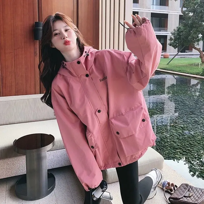 

Розовая женская куртка на весну и осень 2024, новая повседневная свободная милая короткая куртка на молнии с капюшоном и рабочей одеждой