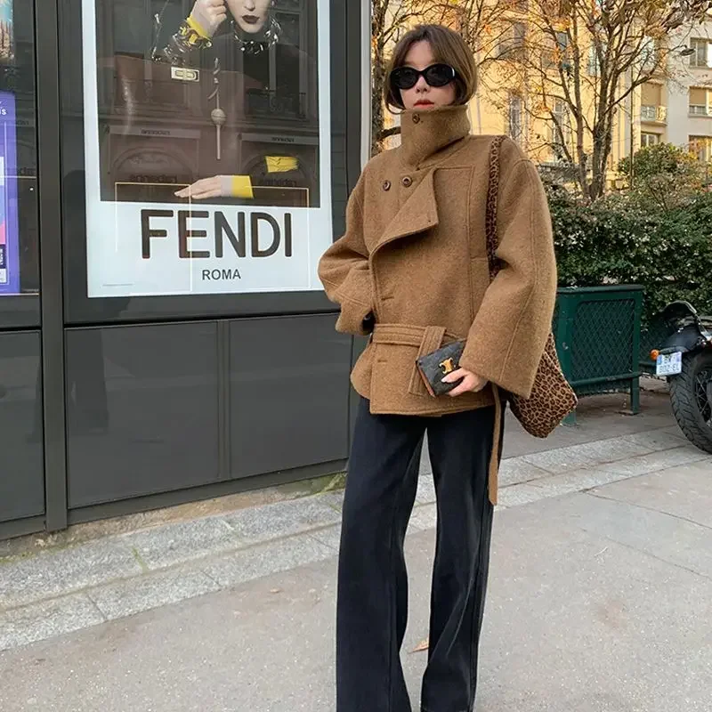 

Fashion Stand Up Collar Double Breasted Woolen Coat Winter New Silhouette Short Waist Collection Temperament Coat