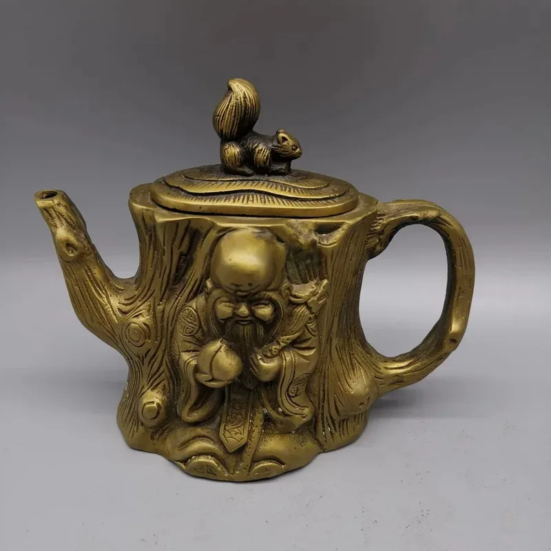 Colección de Antigüedades Chinas, Tetera de Latón con Diseño de Longevidad e Inmortalidad