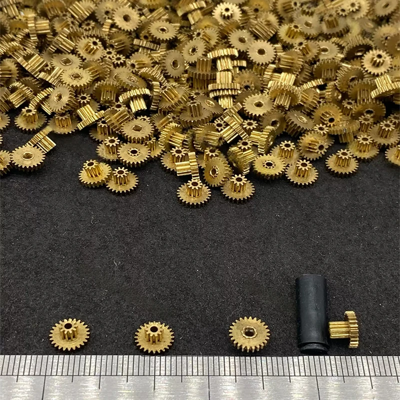 

5pcs Steampunk Small Brass Gears 6mm x 6mm with 1mm Hole, Mini copper Metal Mechanical Gears