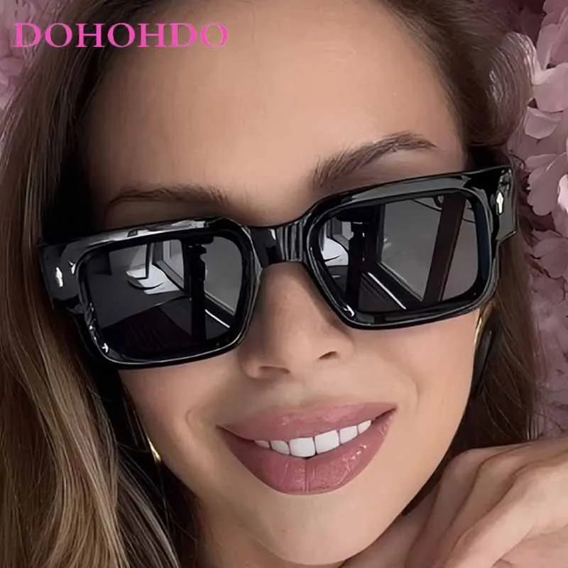 

2025 новые модные прямоугольные солнцезащитные очки для женщин, винтажные заклепки, толстая оправа, модные градиентные линзы, UV400, мужские солнцезащитные очки в стиле панк