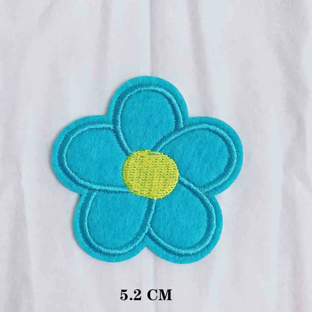 10 Stück bestickte Aufnäher mit fünf Blütenblättern zum Aufnähen für Kinderkleidung, Taschen, DIY-Dekoration, Blau, Grün, Orange, Rosa, Rot, Gelb – Detail 3
