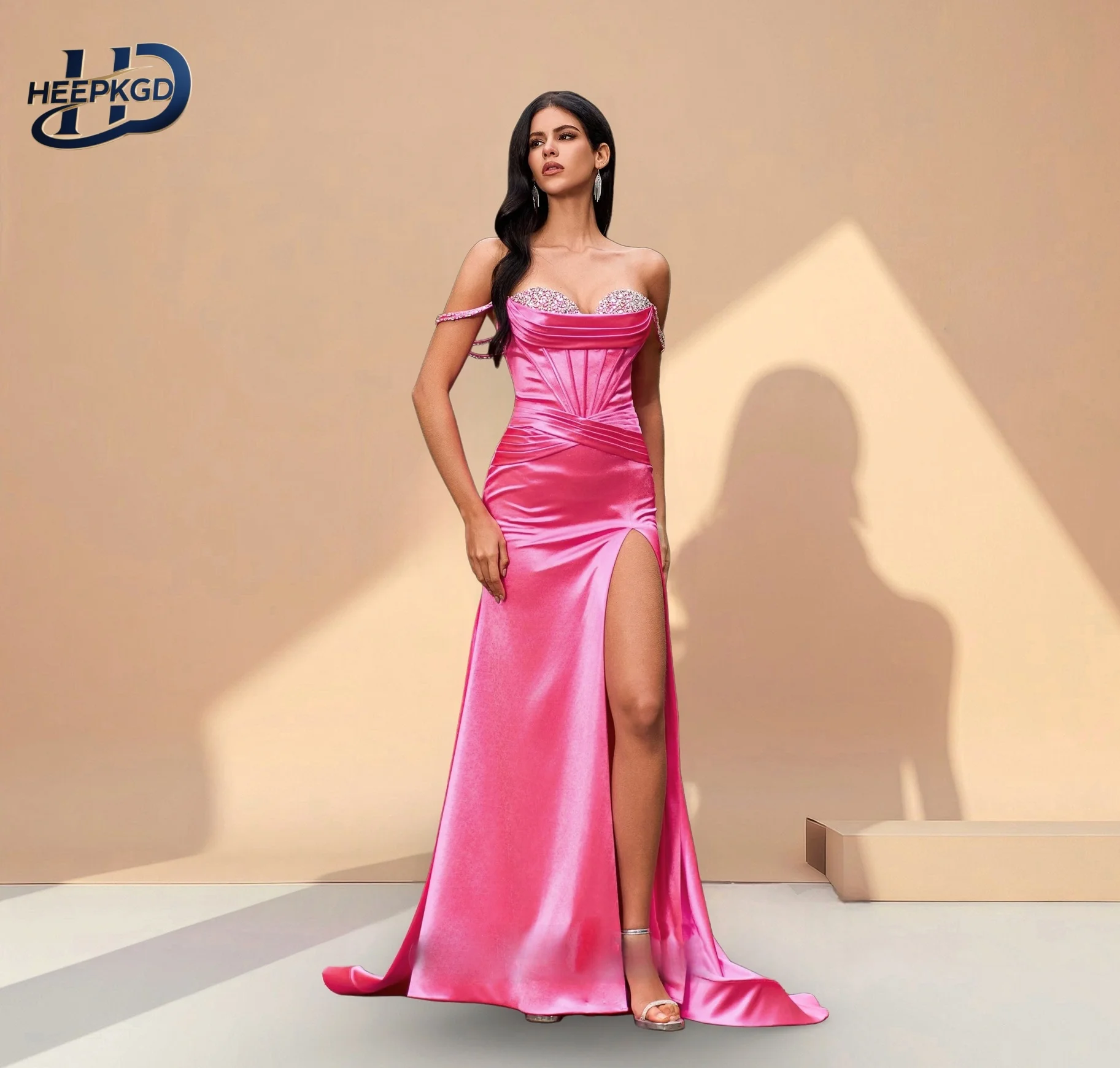 

Charming Fuchsia 2026 Long Evening Dress High Split Sweetheart Crystals Satin Shiny Women Special Occasion Gowns Custom Made