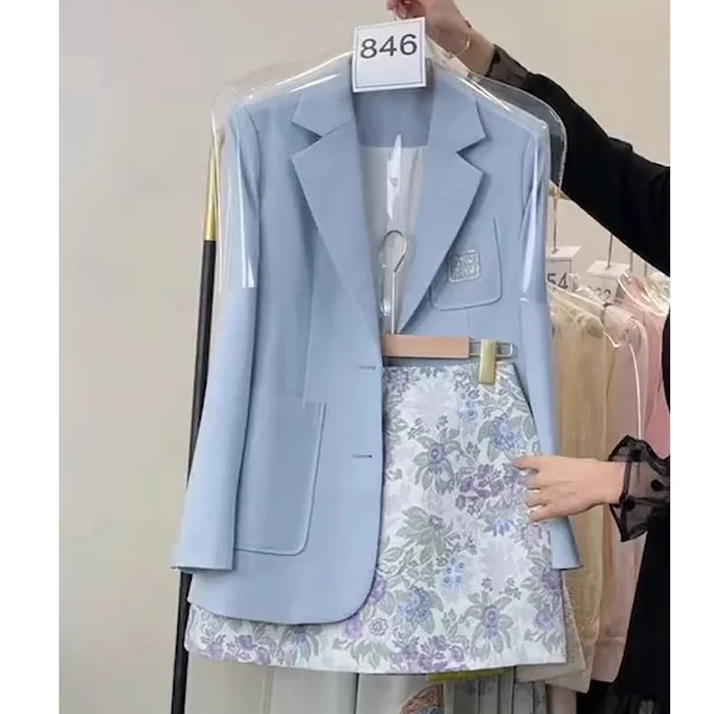 Ropa de estilo coreano para principios de primavera, conjunto de dos piezas ligero de lujo y moda de alta gama, traje de teatro coreano, abrigo, media falda, 2024