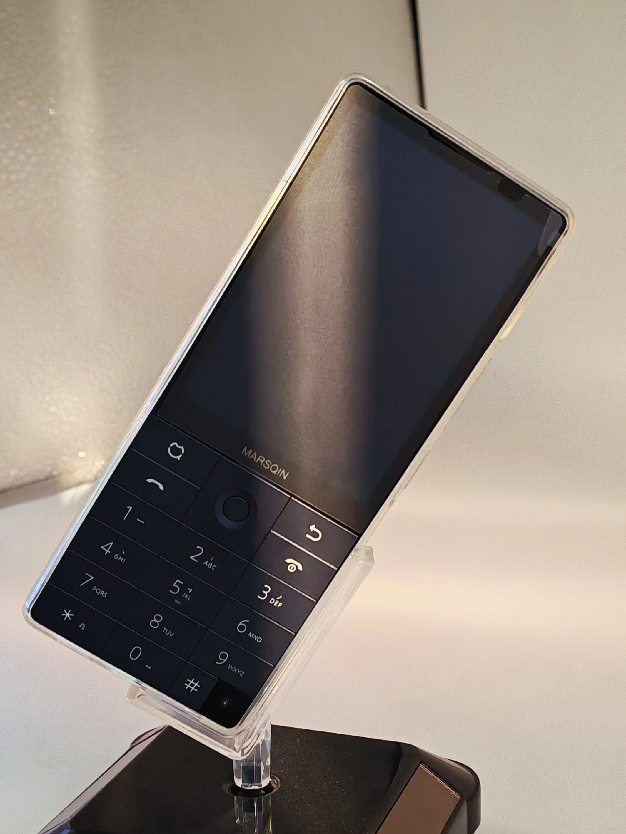 Смартфон Qin F25 с Русской Клавиатурой: MTK8786, Android 14 (Google Play), 6+128GB, Две SIM, Wi-Fi