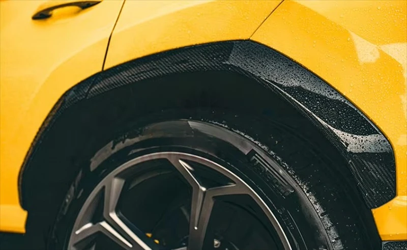 

For Urus M Style Carbon Fiber Wheel Eyebrow Six-piece Body Kit Front bar Edge Side Skirt Rear Diffuser