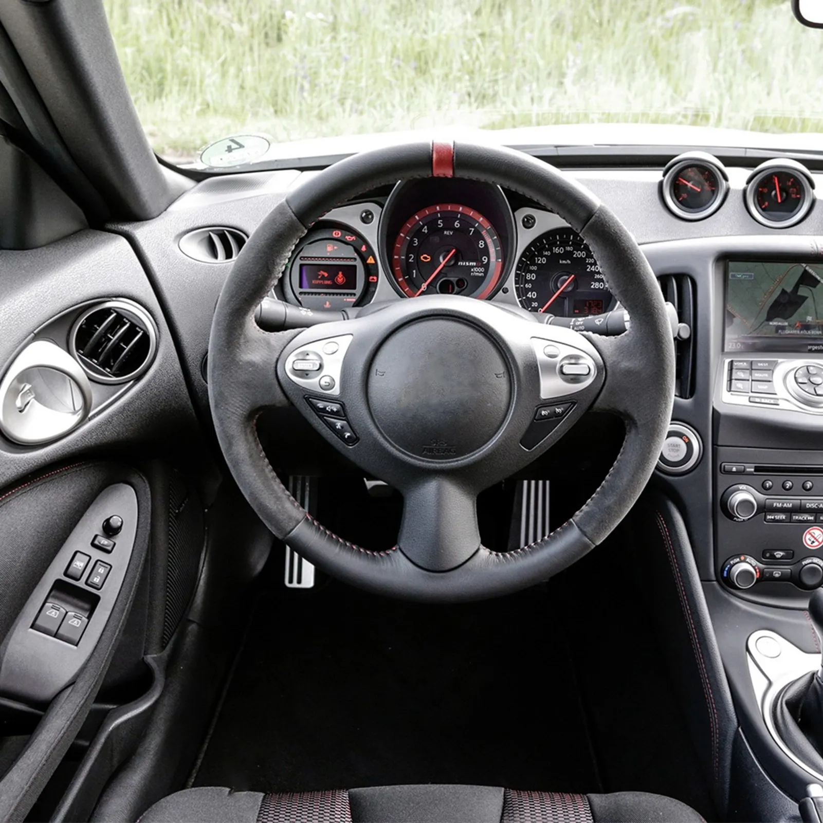

Carbon Steering Wheel Carbon Perforated NAPPA LED Car Steering Wheel Fit for 370z 2009‑2020 Leather Steering Wheel