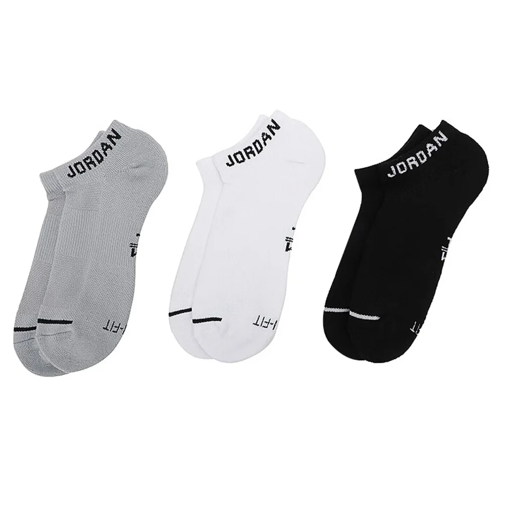 

Nike Men's and Women's Socks, 3-Pack: Breathable, Moisture-Wicking, Athletic Ankle Socks—Stylish, Versatile, and Soft SX5546-018