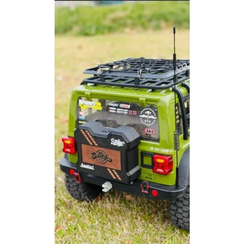 

Openable Rear Trunk Box for 1/7 RC Crawler, Upgrade Parts with Leather & Copper Drill, Magnetic & Snap Lock, Fit CK5811& MK07