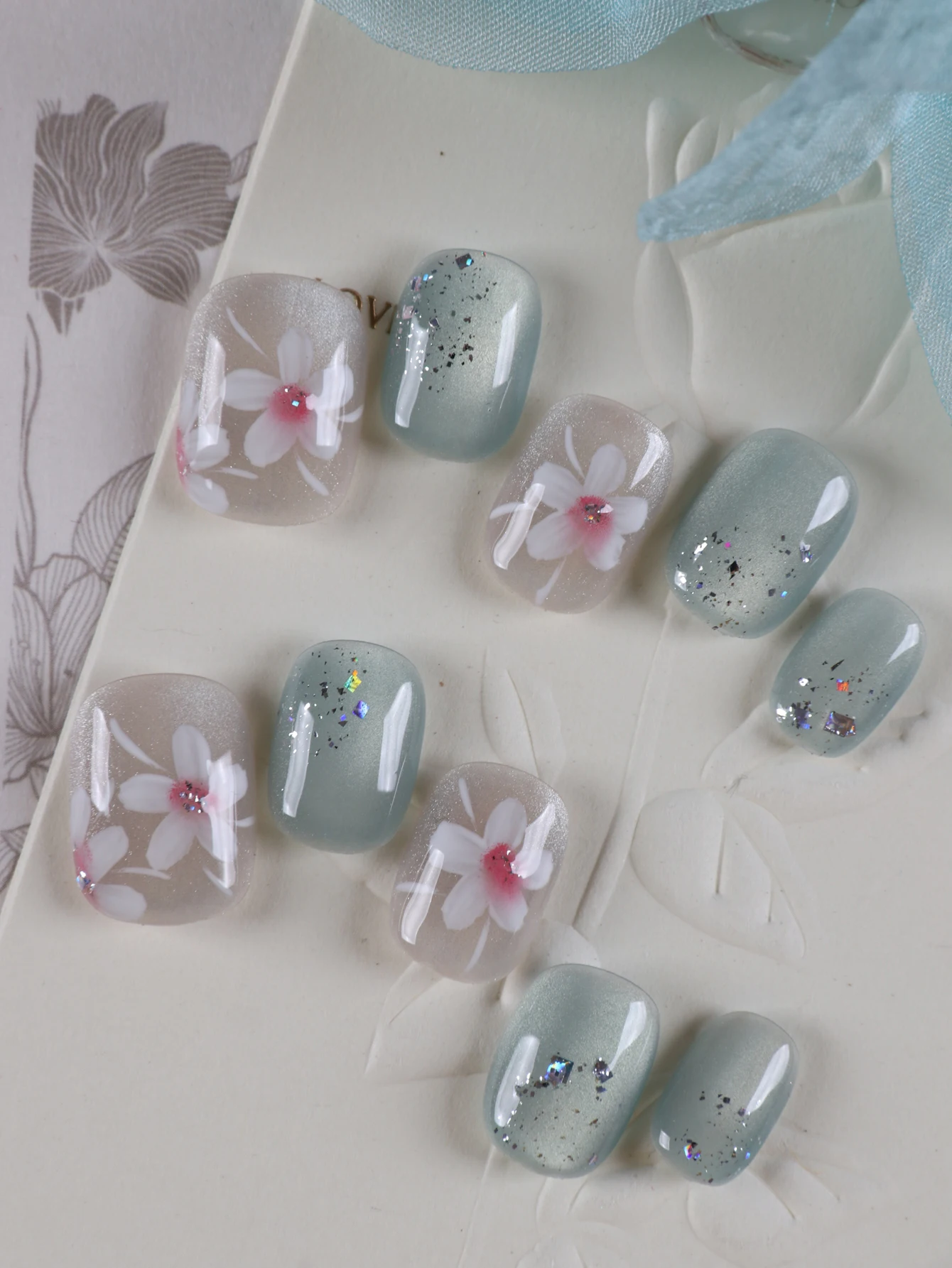 10Pcs Press on Nails  short Blue Cat Eyes white flower nail art Fake Nails Includes 1 Sheet Adhesive Tabs & 1 Pc Mini File