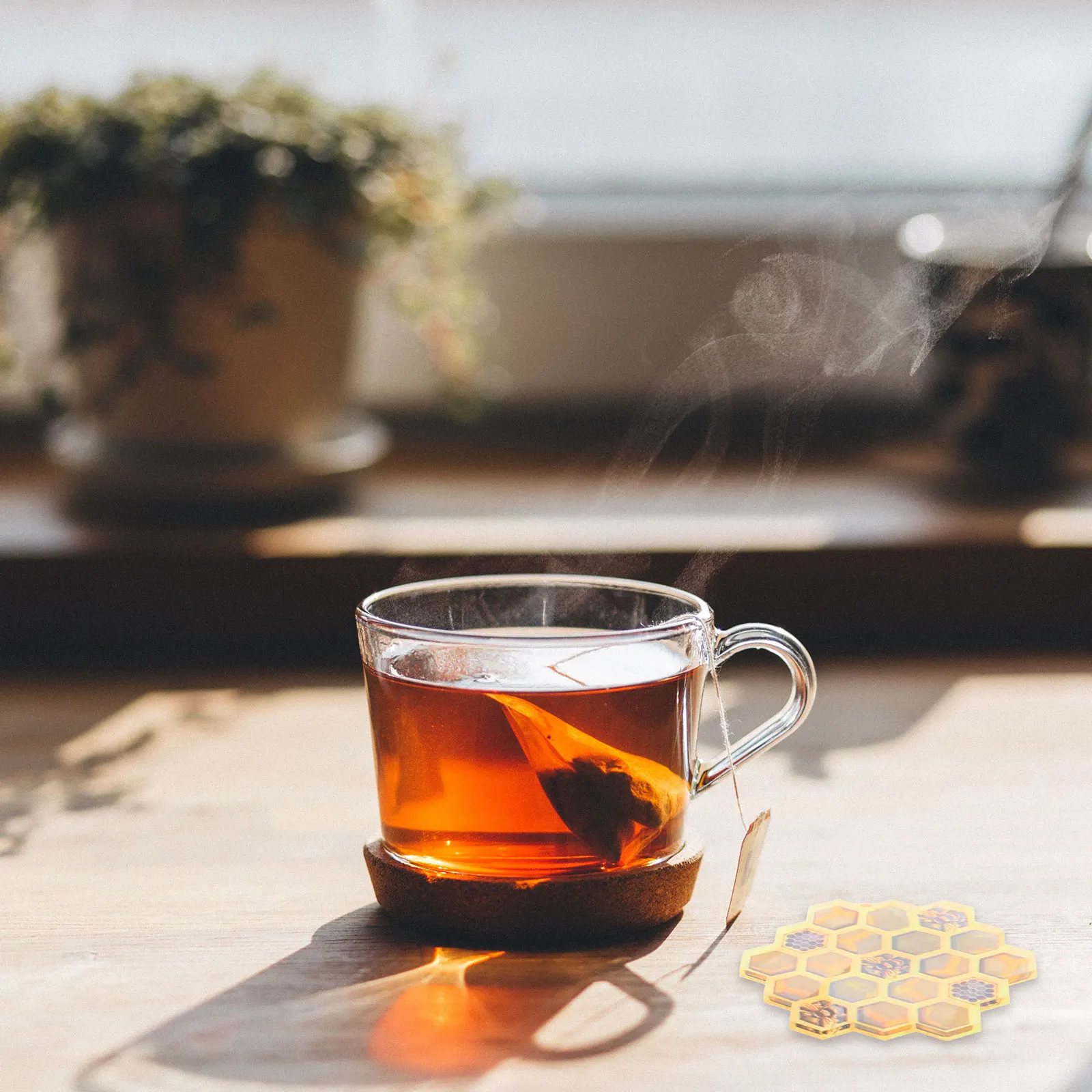 

1Set Honeycomb Cup Coasters Set Protective Small Drink Coasters Heat Resistant Table Mat with Compact Holder for Home Office