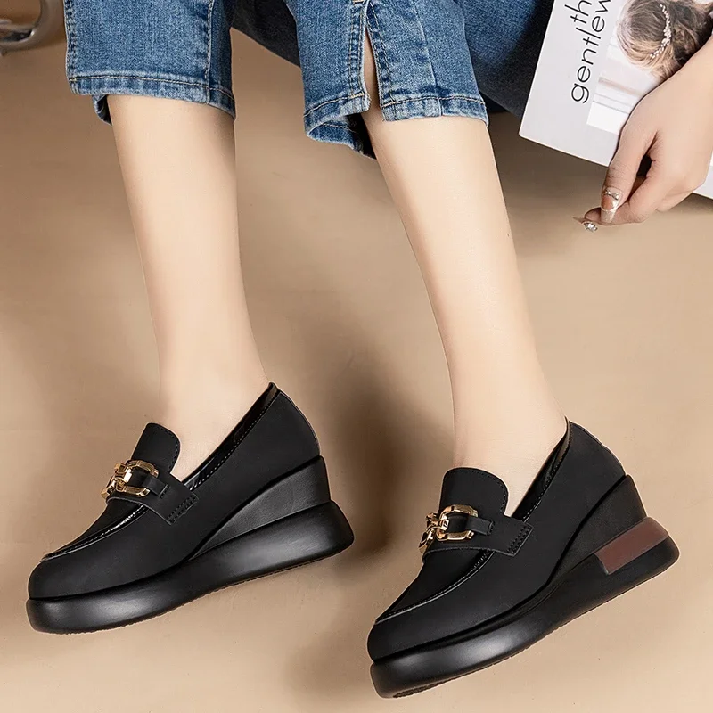 Chunky Loafers Women Genuine PU Leather Platform Shoes Round Toe Metal Chain Slip on Ladies Light Flats Handmade Sneakers 2024