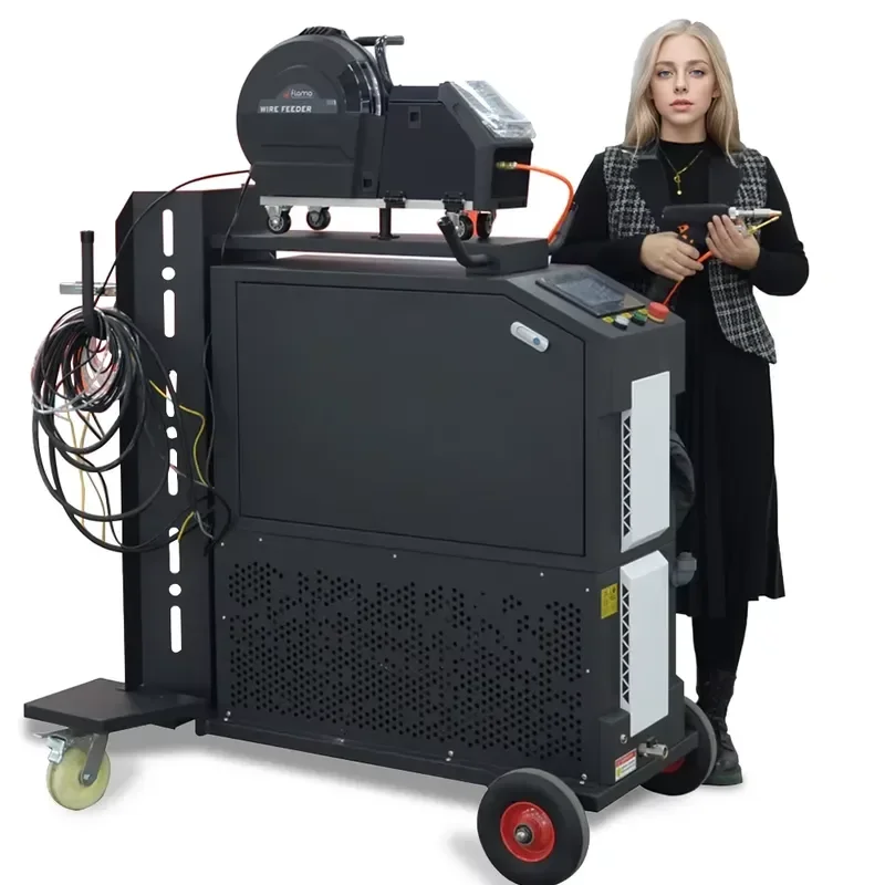 3000W Handheld Fiber Welding Machine for CNC Welders Equipment with 4 in 1 Function Including Cleaning and
